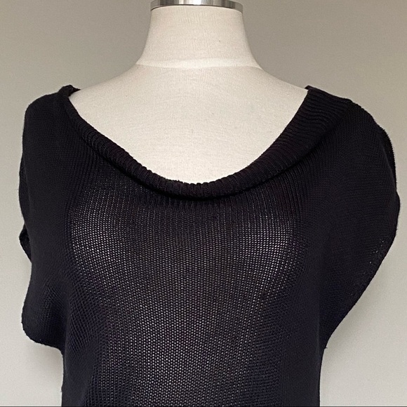 Vince Black Rayon Knit Folded Scoop Tunic Sweater, size Medium - Picture 4 of 12